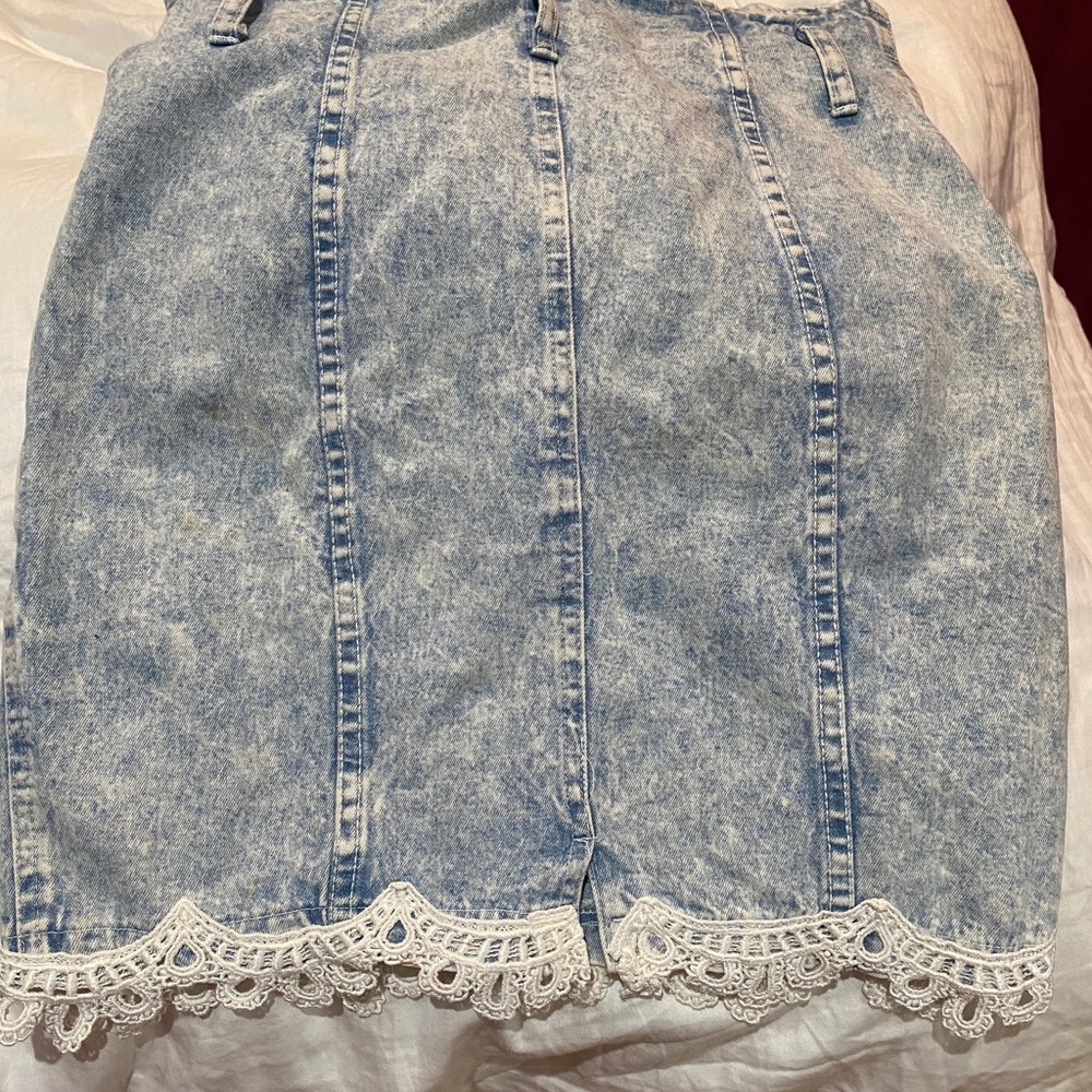 Acid wash 1980 jean skirt - Picture 2 of 2